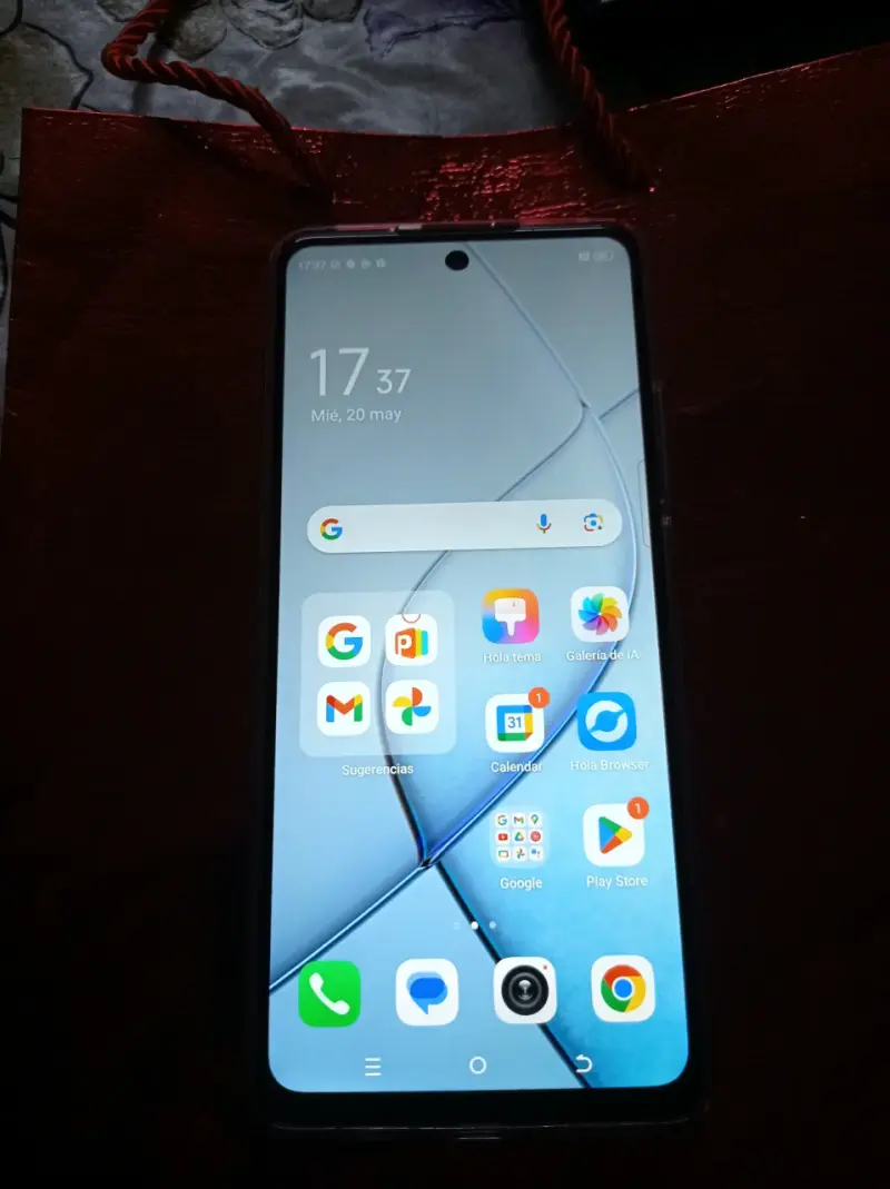 Smartphone Tecno Pova blanco - 2