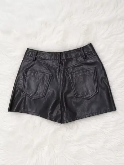 Shorts de cuero negro talla 38 - miniatura 1