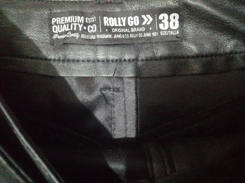 Shorts de cuero negro talla 38 - 4
