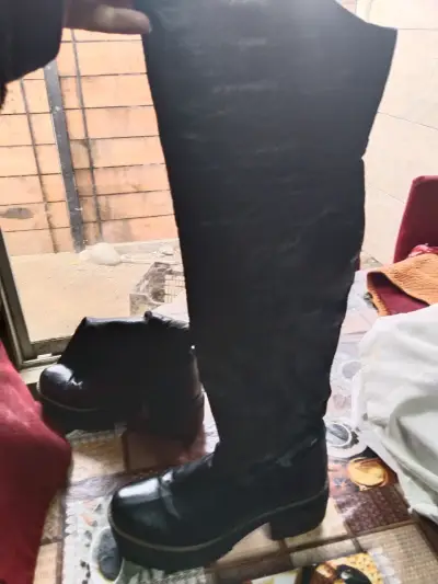 Botines negros con tacón - miniatura 3