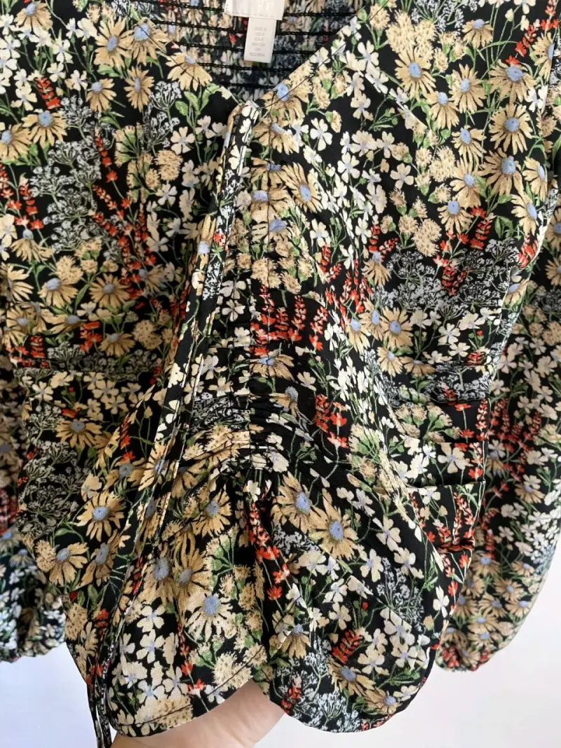 Blusa floreada manga larga S - 2