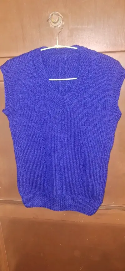 Chaleco tejido azul sin mangas - miniatura 3