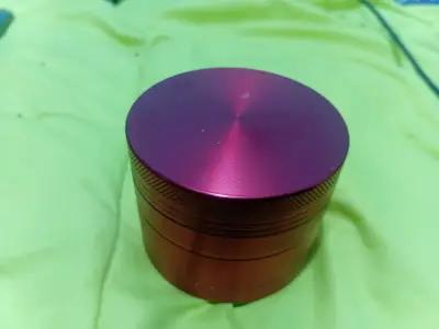 Molino de especias metálico rojo - miniatura 1