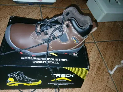 Botas de seguridad Treck café - miniatura 1