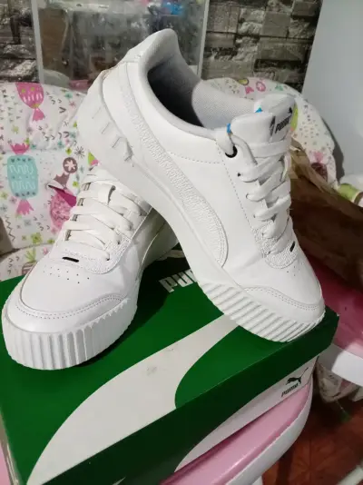 Zapatillas blancas Puma - miniatura 1