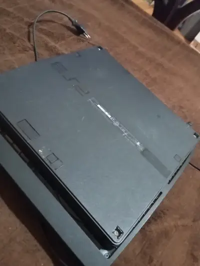Consola PS3 usada negra - miniatura 2