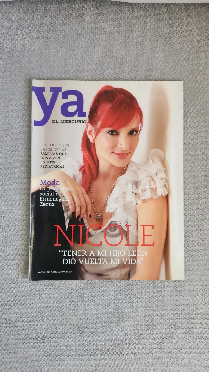 Revista YA portada Nicole año 2009 - 1