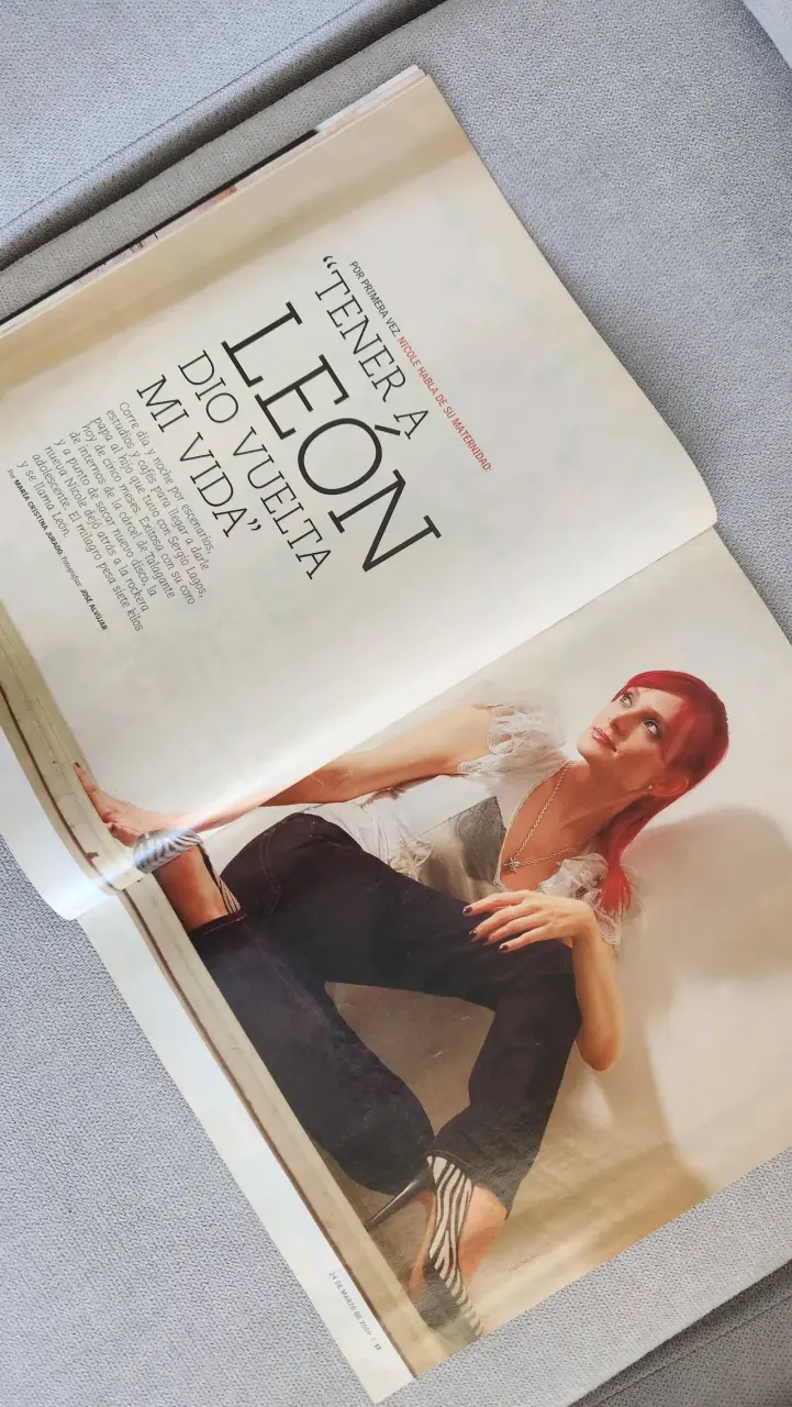Revista YA portada Nicole año 2009 - 2