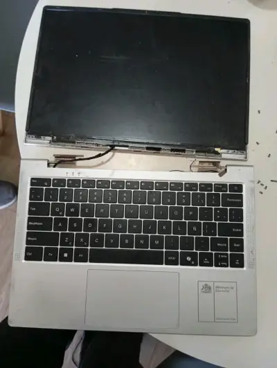 Acer aspire Lite 14 todo bueno menos pantalla - miniatura 5