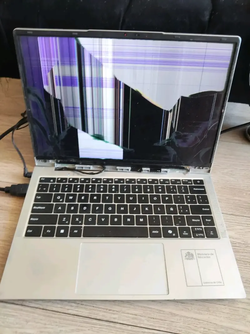 Acer aspire Lite 14 todo bueno menos pantalla - 6