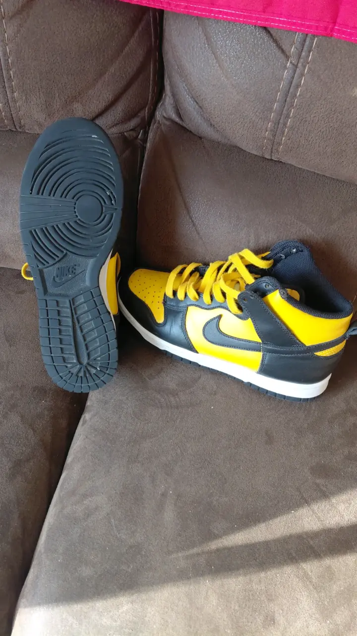 Zapatillas deportivas amarillo y negro - 2