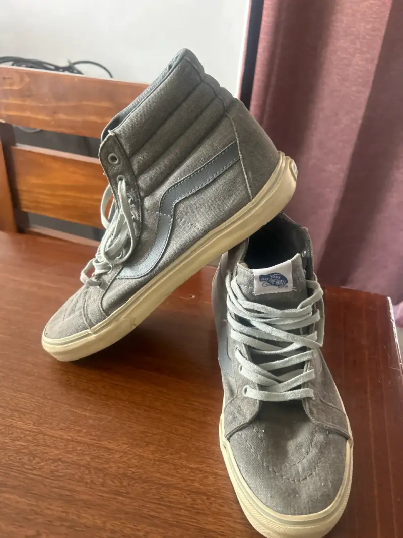Zapatillas altas grises - 1