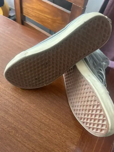 Zapatillas altas grises - miniatura 2