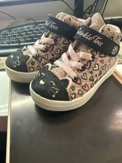 Zapatillas brillantes infantiles skechers - miniatura 3