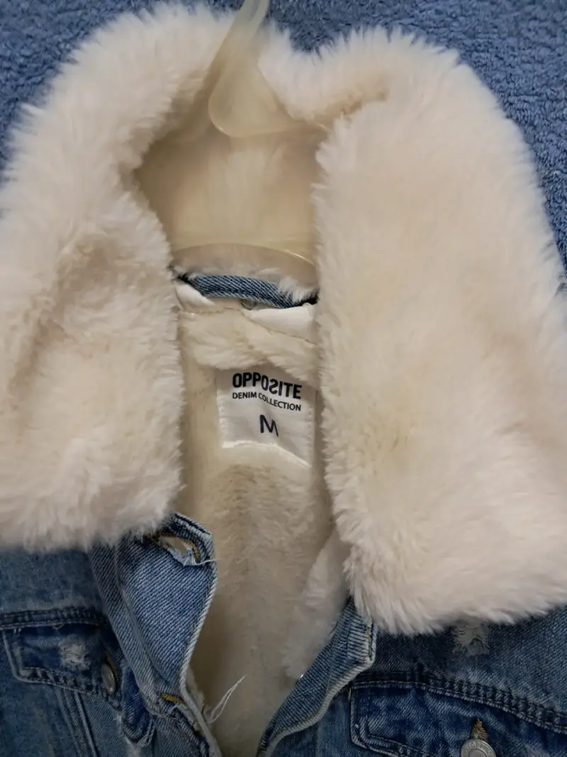 HERMOSA CHAQUETA DE JEANS CON PIEL - 2