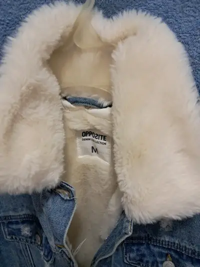 HERMOSA CHAQUETA DE JEANS CON PIEL - miniatura 2