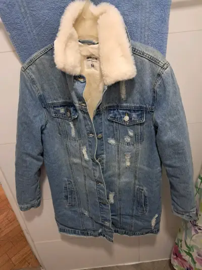 HERMOSA CHAQUETA DE JEANS CON PIEL - miniatura 3