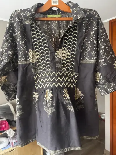 Blusa boho negra con bordados Rapsodia - miniatura 1