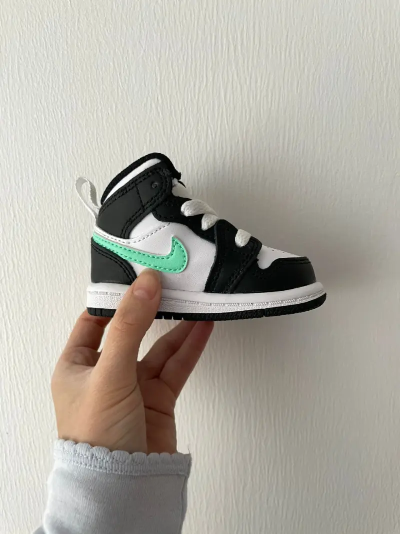 Zapatilla Jordan de bebé - 1