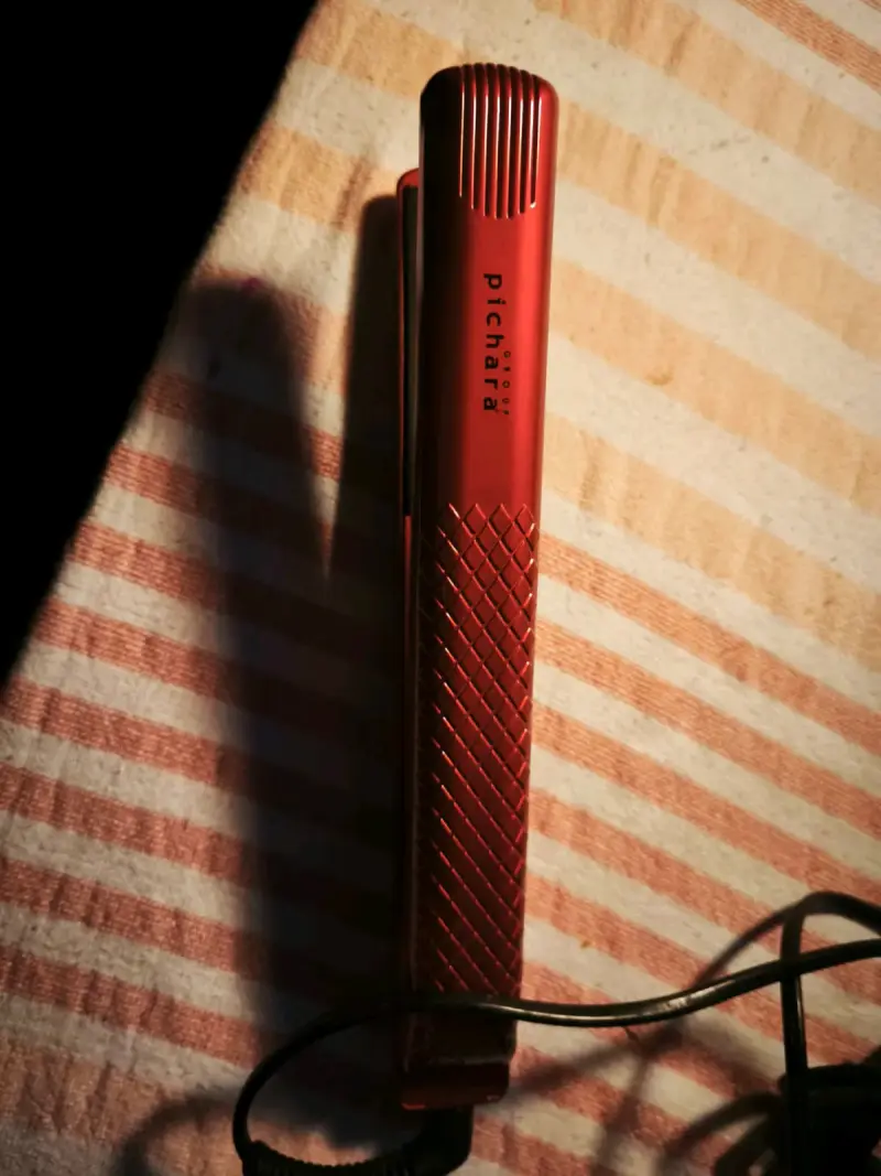 Plancha de pelo roja Pichara - 1