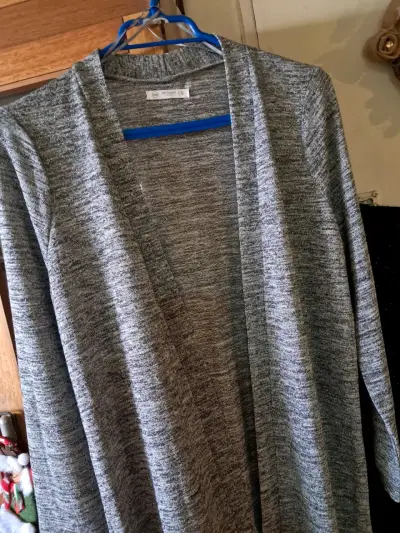 Hermoso Tapado/Cardigan Gris - miniatura 1