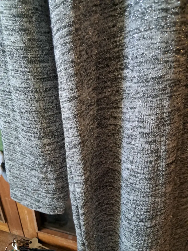 Hermoso Tapado/Cardigan Gris - 3