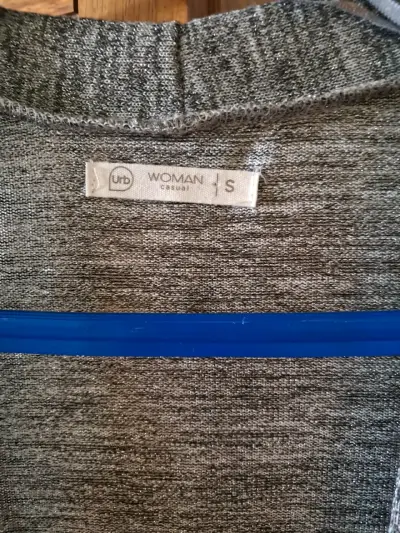 Hermoso Tapado/Cardigan Gris - miniatura 4