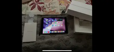 iPad en excelente estado con caja - miniatura 1