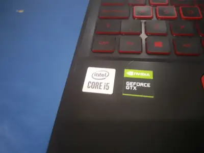 Laptop Nitro AN515-55 Intel i5 - miniatura 2