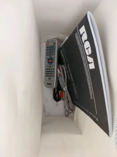 Reproductor DVD RCA plateado - miniatura 3