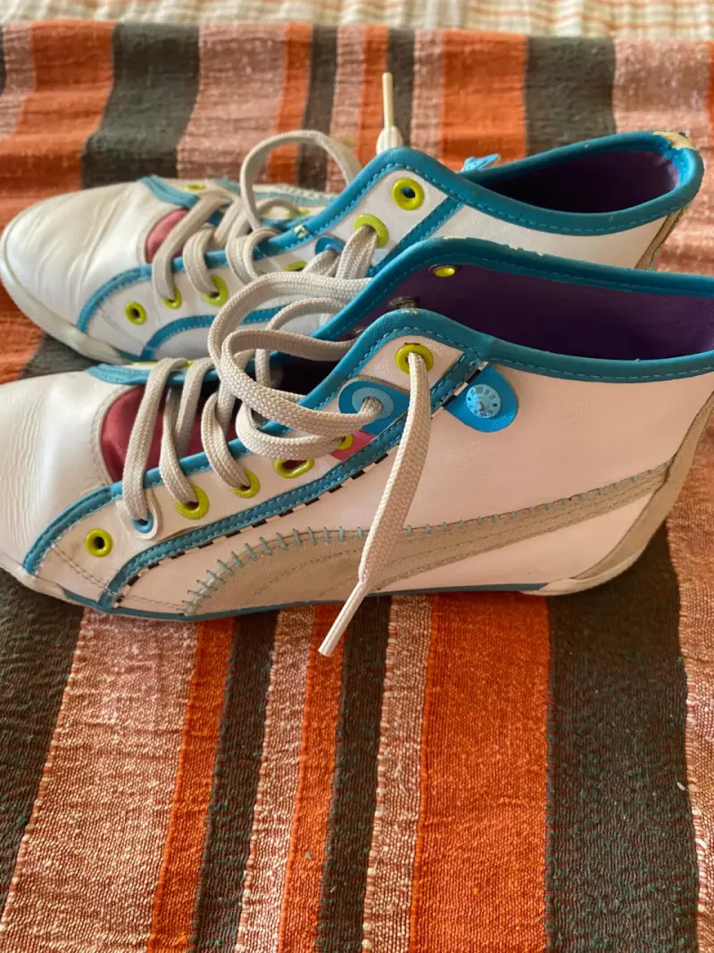 Zapatillas blancas con detalles coloridos Puma - 2