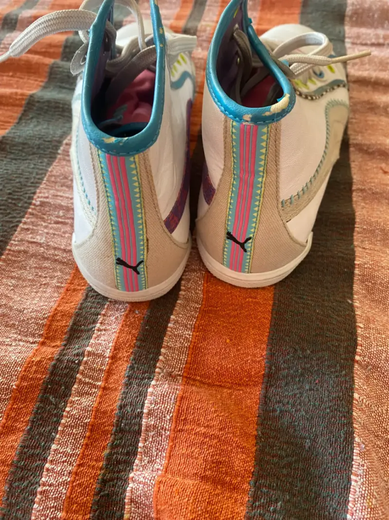 Zapatillas blancas con detalles coloridos Puma - 3