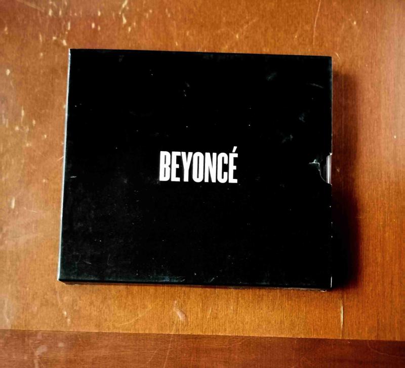 Beyoncé- BEYONCÉ CD DVD - 1