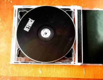 Beyoncé- BEYONCÉ CD DVD - miniatura 4