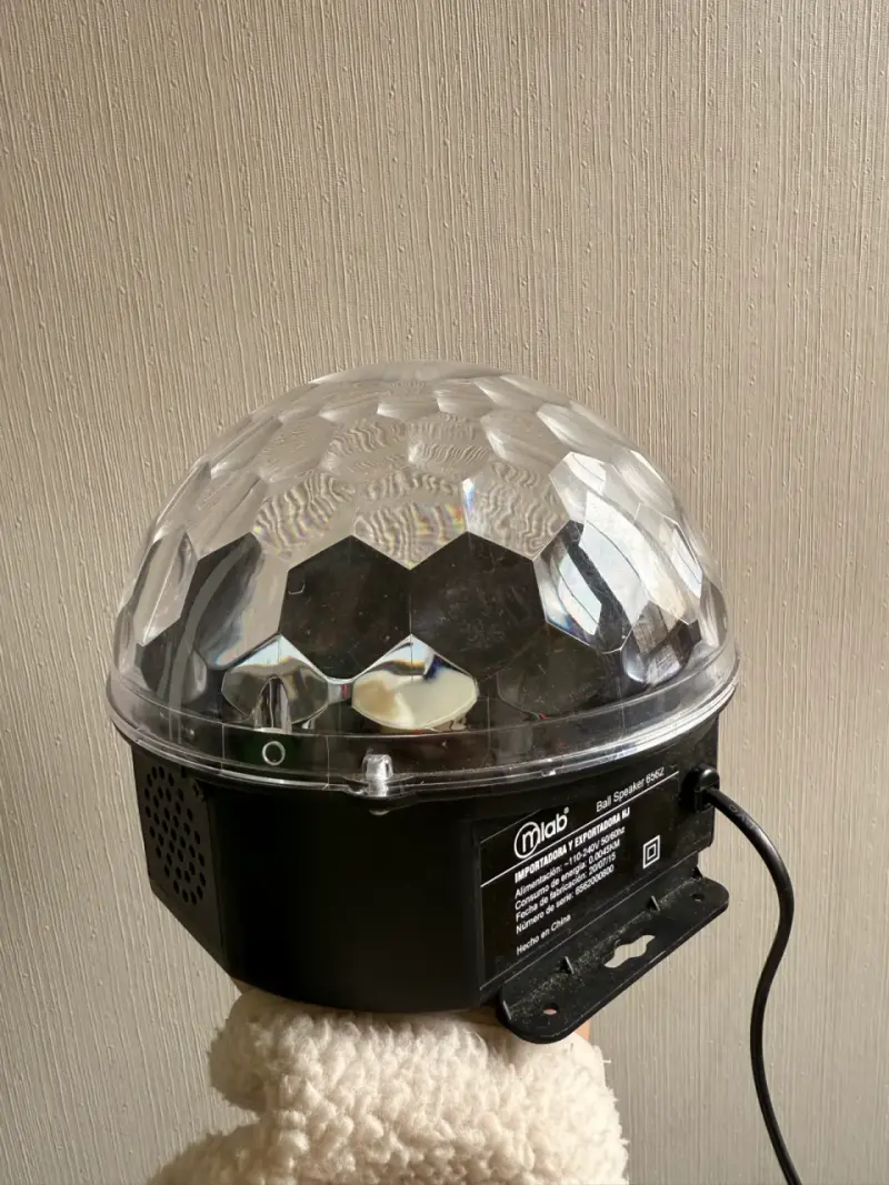 Luz de fiesta con altavoz - 1