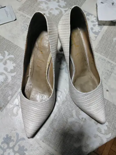 Zapatos de tacón blanco texturizados - miniatura 1