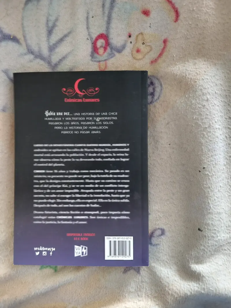Libro 'Cinder' Marissa Meyer - 4