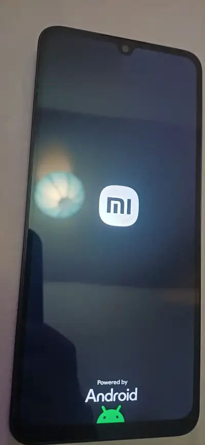 Teléfono Xiaomi con Android - miniatura 1