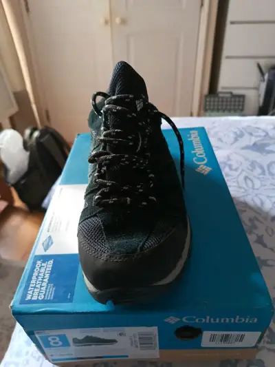 Zapatillas negras impermeables - miniatura 2