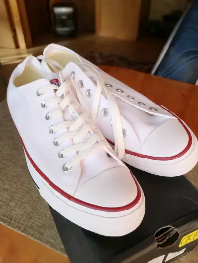 Zapatillas blancas de lona - miniatura 1