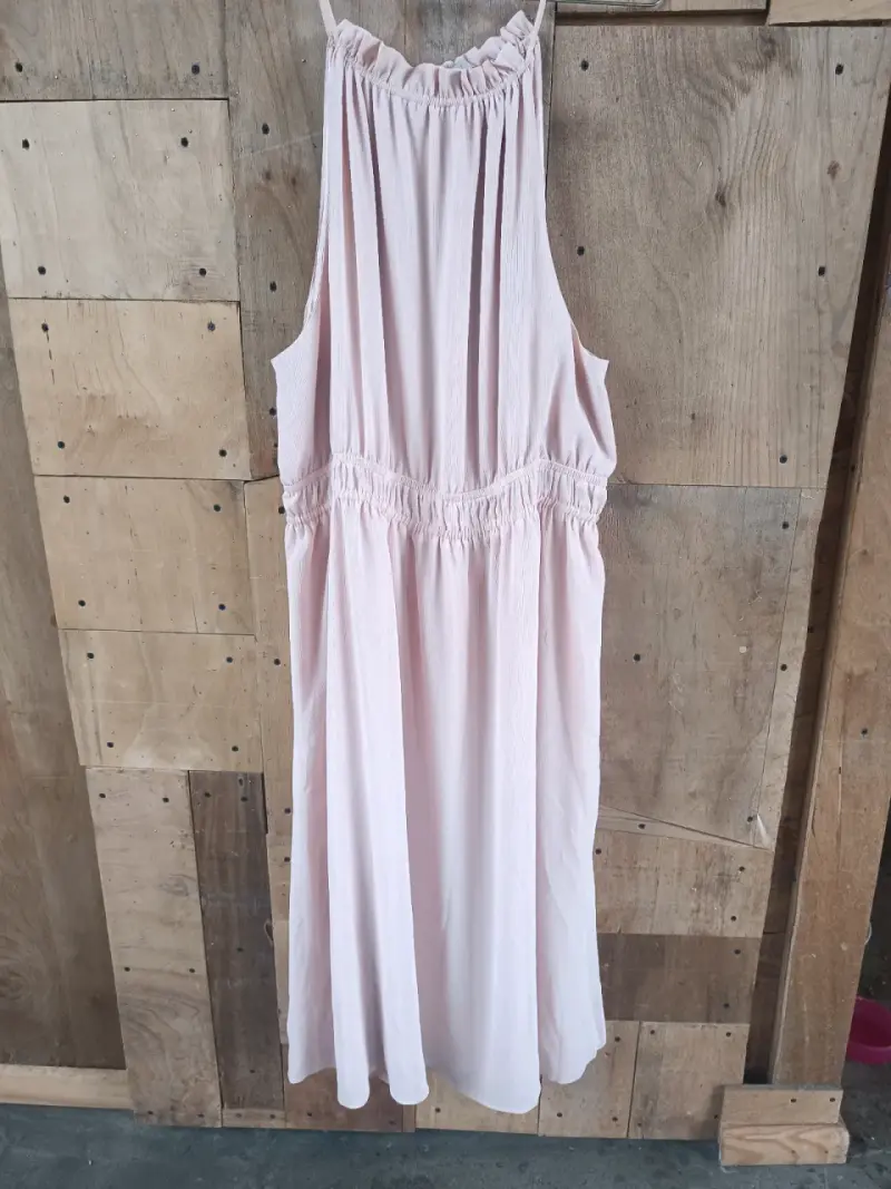 Vestido rosa claro sin mangas - 1