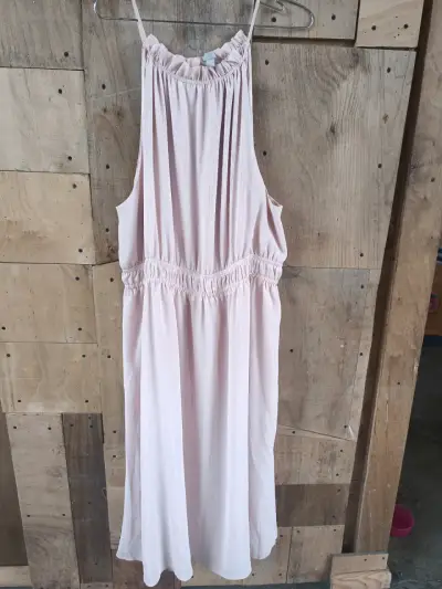 Vestido rosa claro sin mangas - miniatura 2