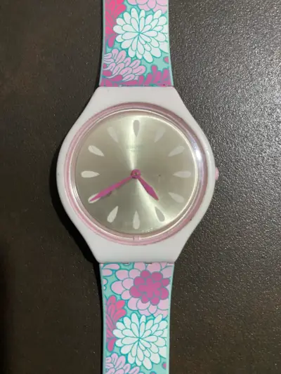 Se trata de un reloj  marca Swatch, - miniatura 1