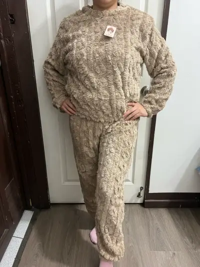 Pijama suave y cómodo - miniatura 6