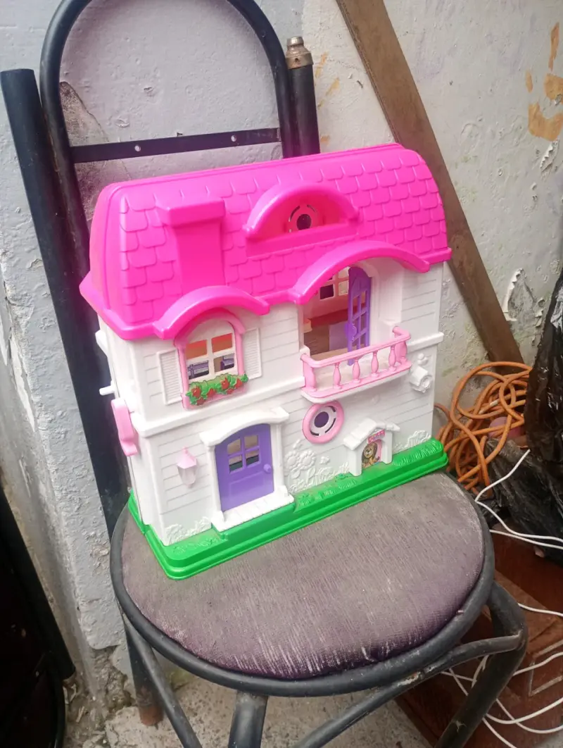 Casa de muñecas de juguete - 3