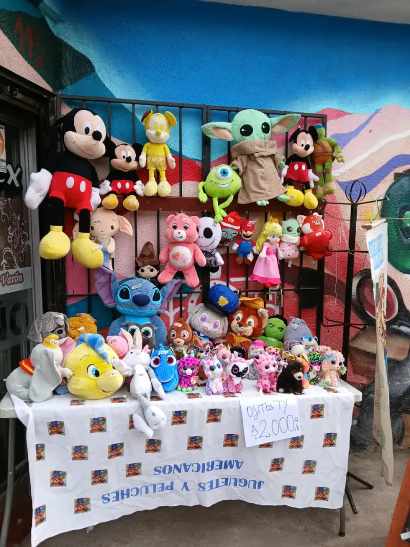 Peluches variados - 6