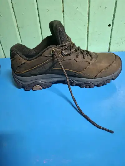 Zapatillas outdoor negras y café merrel - miniatura 6