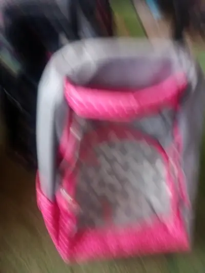 Silla para auto infantil rosada - miniatura 1
