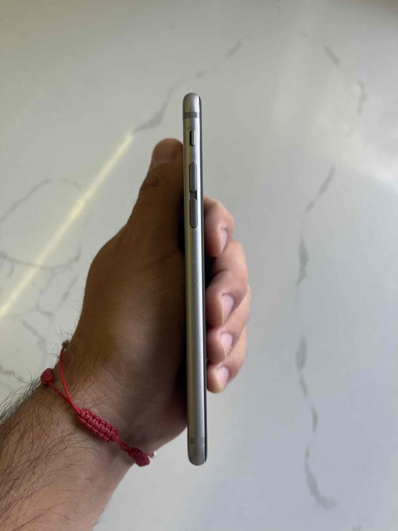 iPhone 6S - 6
