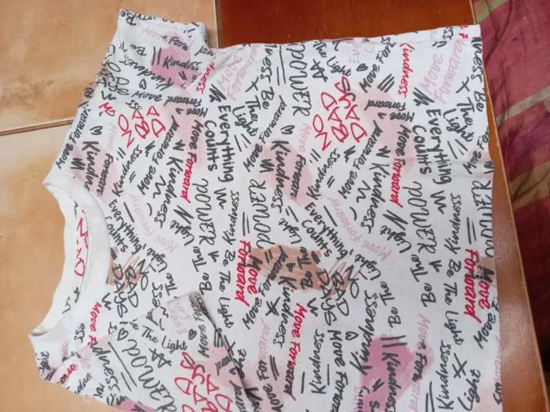Polera estampada multicolor - 1